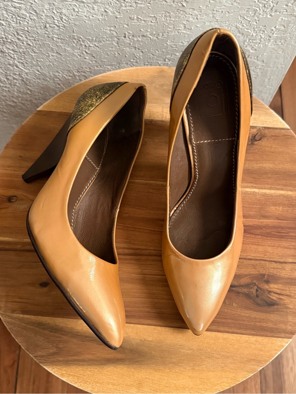 Bacio 61 Lucca Metallic Gold Patent Leather Stacked Cone Heel Pumps sz: 7.5